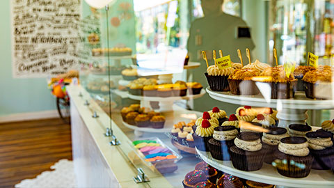 Cupcakes at a bakery