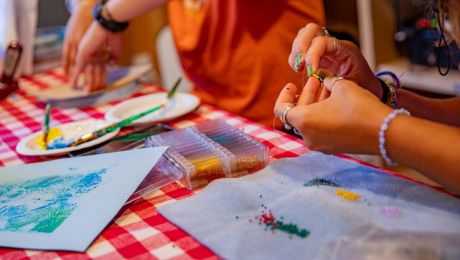 Kids make crafts